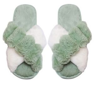 GREEN AND WHITE POM POM FLUFFY HOME SLIDE SLIPPERS